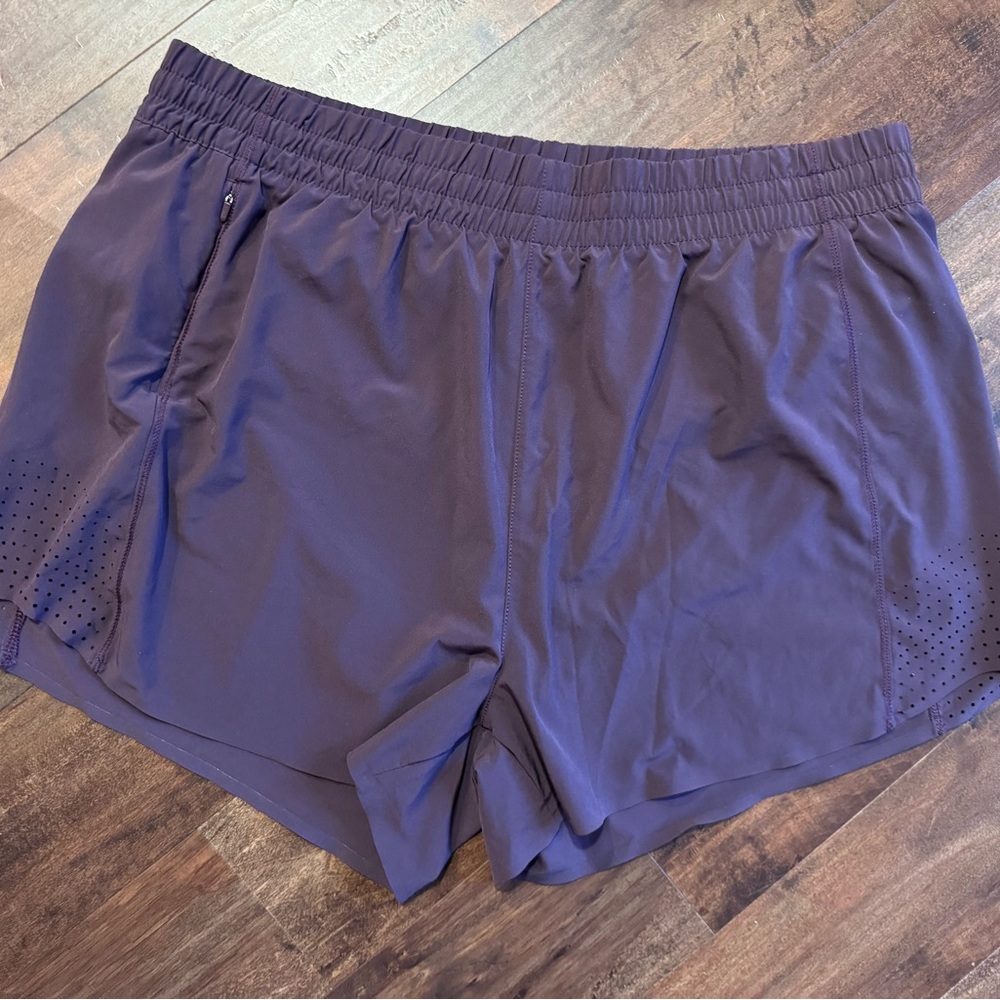 Athleta Hustle Athletic Shorts - plum Sz 1x